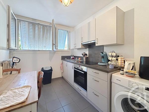 Appartement F2 à vendre  2 pièces - 44,06 m 2   RIOM  - 63