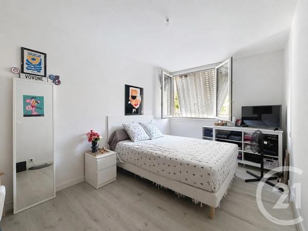 Appartement F2 à vendre  2 pièces - 44,06 m 2   RIOM  - 63