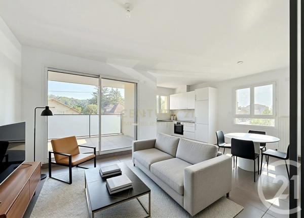 Appartement T4 à vendre  4 pièces - 81,74 m 2   LA VERPILLIERE  - 38
