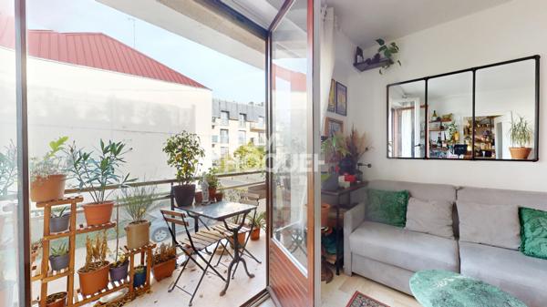 Au coeur des Lilas. Calme absolu et balcon pour profiter des belles soirées d'été