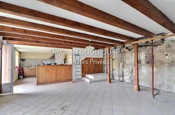 1h de SAINT ETIENNE - ancienne entreprise surface  2 150 m² sur 1ha 7 de terrain