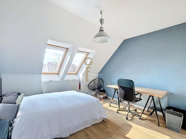 Belle maison d'architecte de 2012 individuelle de185 m2, chambre et SDD et bureau en RDC