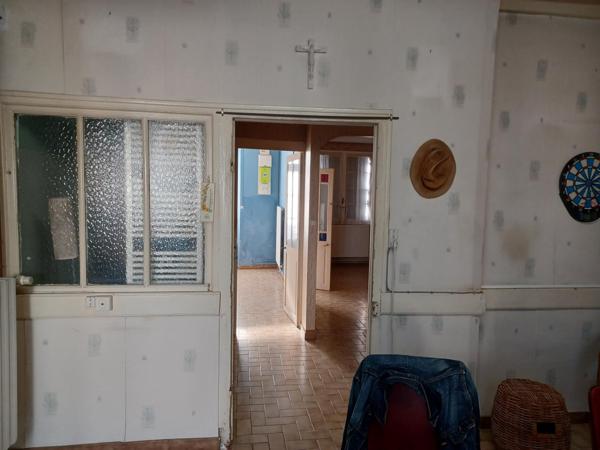 Maison centre-bourg avec courette proche commerces