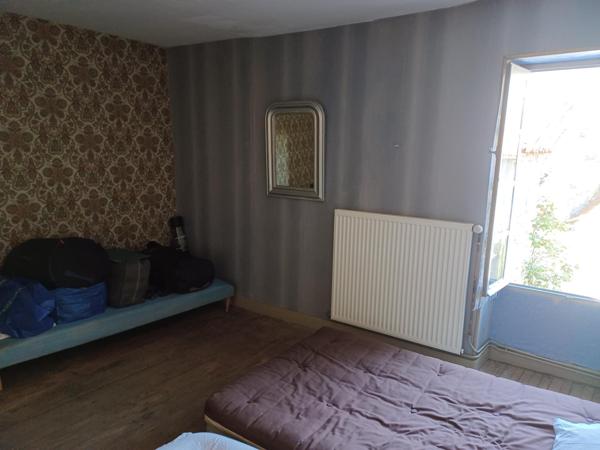 Maison centre-bourg avec courette proche commerces