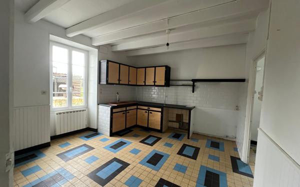 Maison à vendre    4 pièces • 136 m2 Paillé