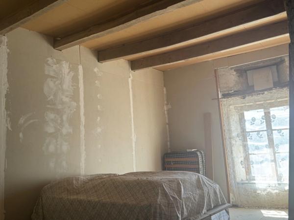 Magnifique Maison de Village à rénover. TAILLY (08)