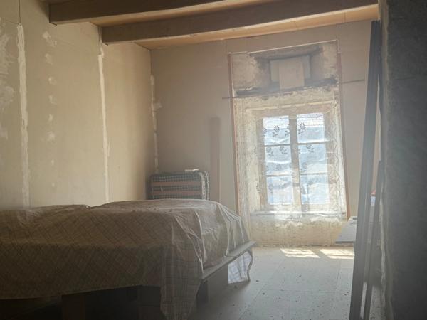 Magnifique Maison de Village à rénover. TAILLY (08)