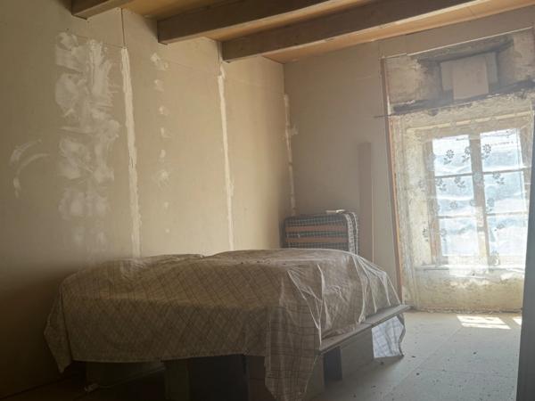 Magnifique Maison de Village à rénover. TAILLY (08)