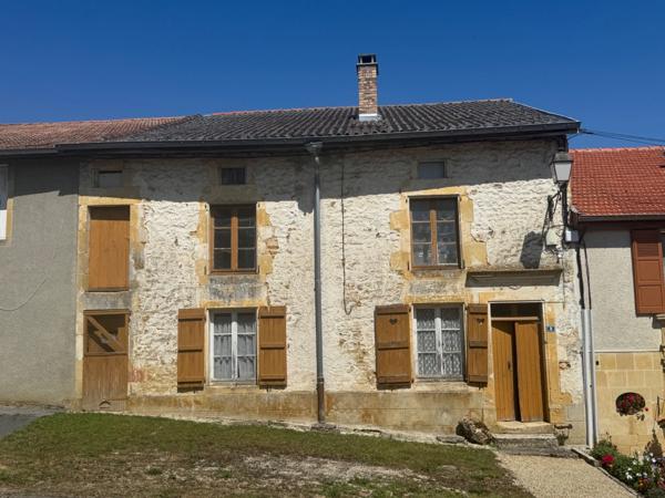 Magnifique Maison de Village à rénover. TAILLY (08)