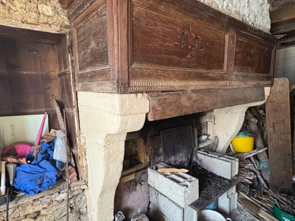 Magnifique Maison de Village à rénover. TAILLY (08)