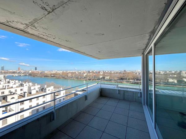 Appartement à louer    3 pièces • 72,70 m2 Lyon 2