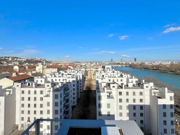Appartement à louer    3 pièces • 72,70 m2 Lyon 2