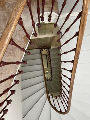 Béziers (34500) DEPT 34 - BEZIERS - Grand T5 avec balcon sur parc et stationnement privatif en centre-ville de Béziers