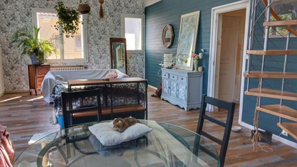 Excellente opportunité pour cette maison située au calme à Ribérac avec 12 pièces!