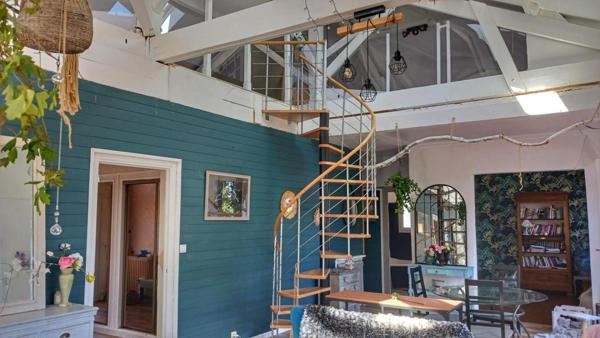 Excellente opportunité pour cette maison située au calme à Ribérac avec 12 pièces!