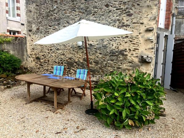 ✨ Charmante maison en pierre au cœur d’un village vivant ✨
