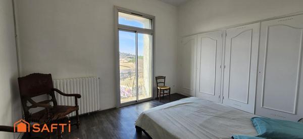 Bel appartement avec beaux volumes et grand jardin