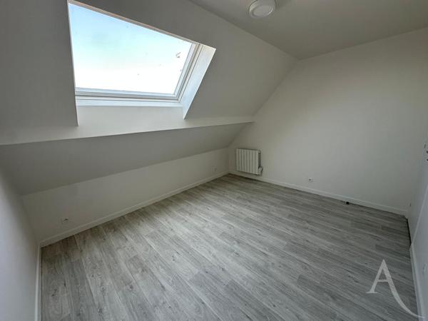 Beau duplex entièrement rénové à 5 min de la gare.