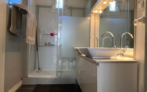 Maison à vendre    3 pièces • 80 m2 Marignane