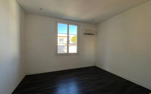 Maison à vendre    3 pièces • 80 m2 Marignane