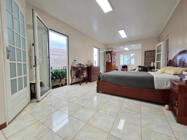 À VENDRE – MAISON CRÉOLE HISTORIQUE SUR LA RUE DE PARIS – SAINT-DENIS