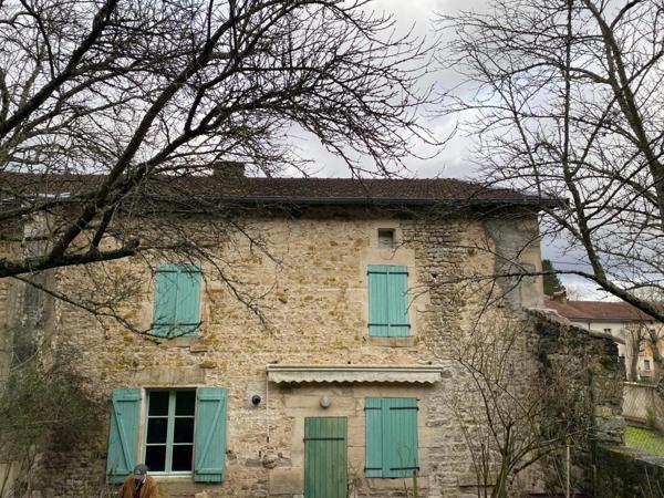 grande maison de campagne , avec jardin , grand terrain
