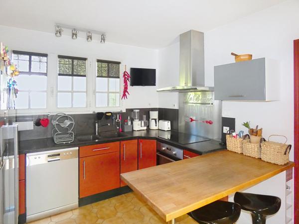 Villa R+1 de 130m² sur terrain arboré avec piscine de 538m²