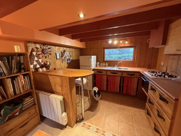 BELLE PROPRIETE EN PIERRES, UNE MAISON PRINCIPALE ET TROIS GITES