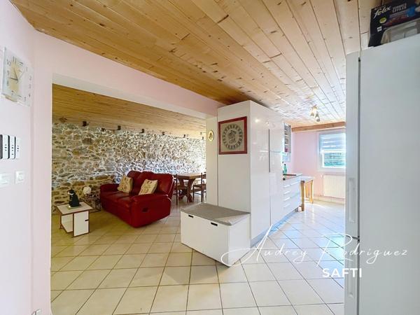 Maison pleine de charme avec cour privée