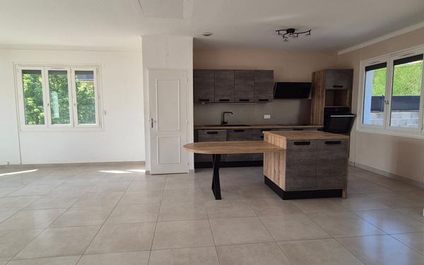 Maison à vendre    4 pièces • 85,73 m2 Saint-Genest-Lerpt