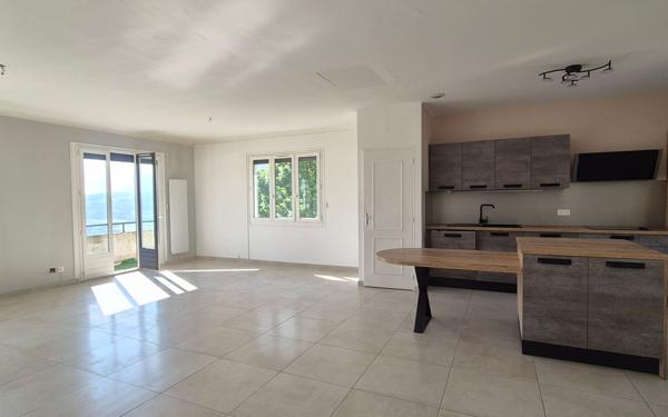 Maison à vendre    4 pièces • 85,73 m2 Saint-Genest-Lerpt