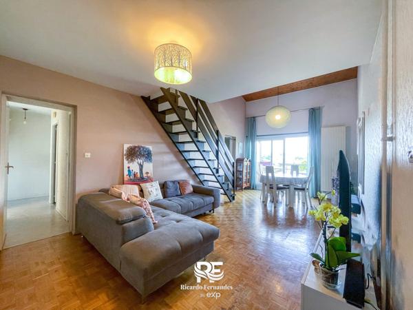 Duplex 6 pièces 119 m² – Seynod – Dernier étage · Vue Semnoz – Garage + Cave
