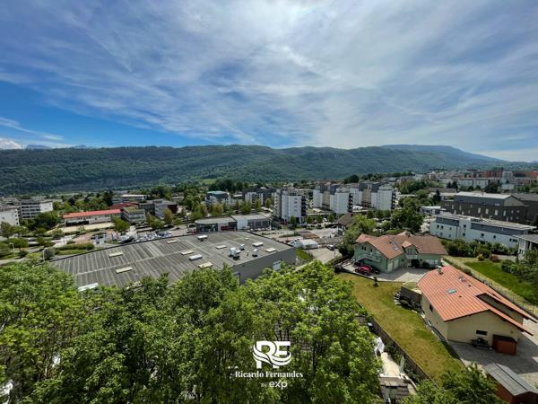 Duplex 6 pièces 119 m² – Seynod – Dernier étage · Vue Semnoz – Garage + Cave