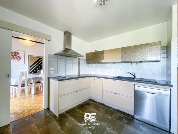Duplex 6 pièces 119 m² – Seynod – Dernier étage · Vue Semnoz – Garage + Cave