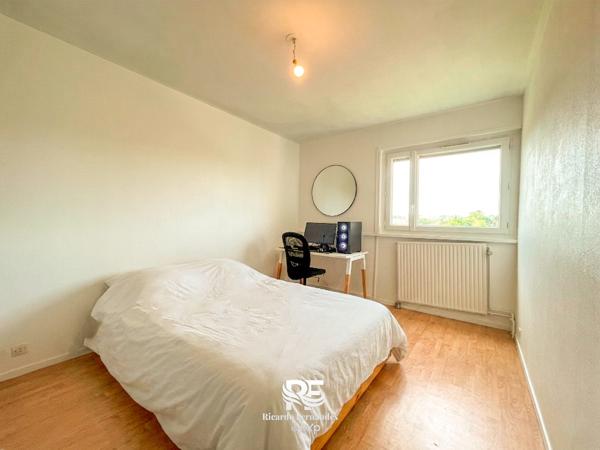 Duplex 6 pièces 119 m² – Seynod – Dernier étage · Vue Semnoz – Garage + Cave