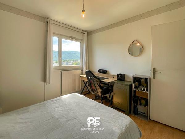 Duplex 6 pièces 119 m² – Seynod – Dernier étage · Vue Semnoz – Garage + Cave