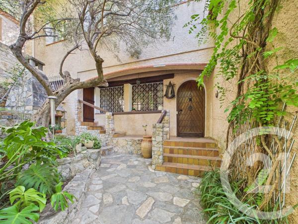 Maison à vendre  10 pièces - 234,05 m 2   TOULON  - 83