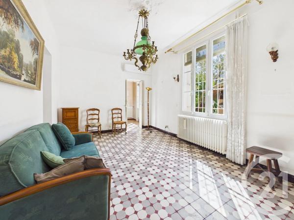 Maison à vendre  10 pièces - 234,05 m 2   TOULON  - 83