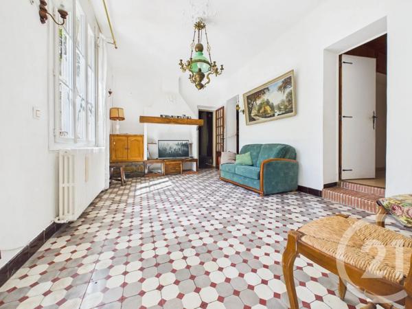 Maison à vendre  10 pièces - 234,05 m 2   TOULON  - 83