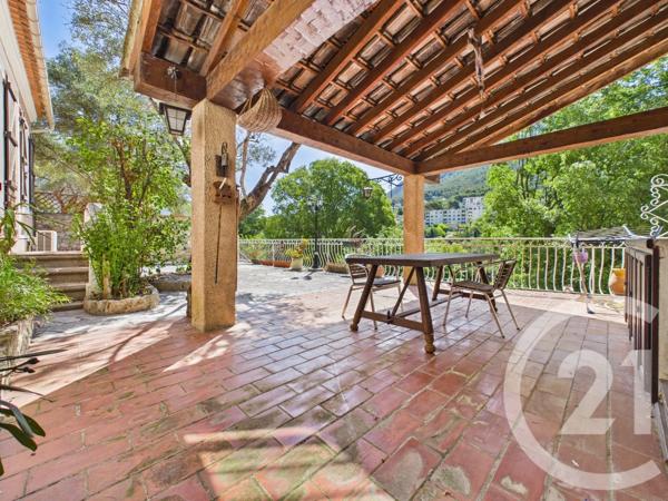 Maison à vendre  10 pièces - 234,05 m 2   TOULON  - 83
