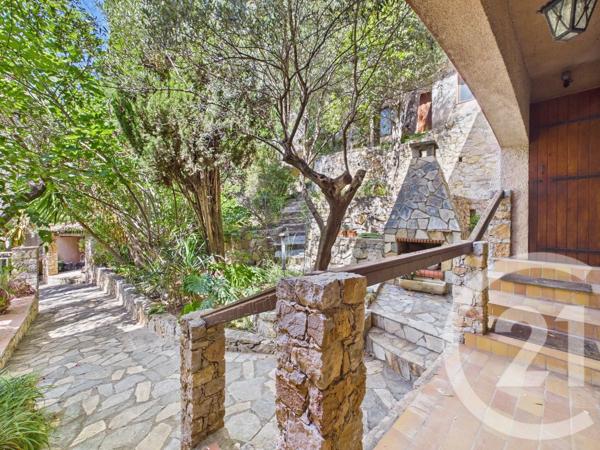 Maison à vendre  10 pièces - 234,05 m 2   TOULON  - 83