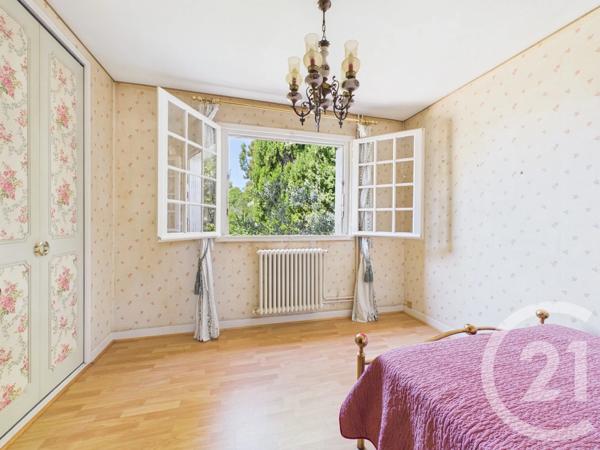Maison à vendre  10 pièces - 234,05 m 2   TOULON  - 83