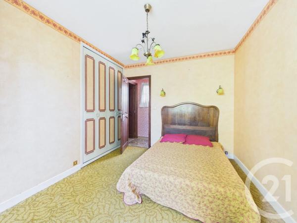 Maison à vendre  10 pièces - 234,05 m 2   TOULON  - 83