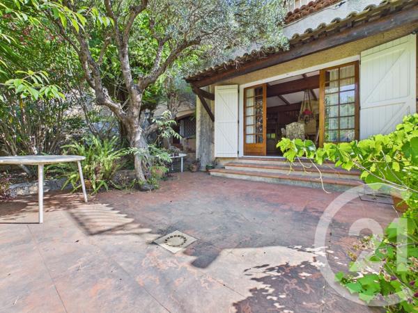 Maison à vendre  10 pièces - 234,05 m 2   TOULON  - 83