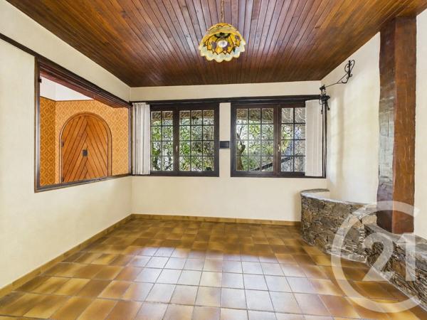 Maison à vendre  10 pièces - 234,05 m 2   TOULON  - 83