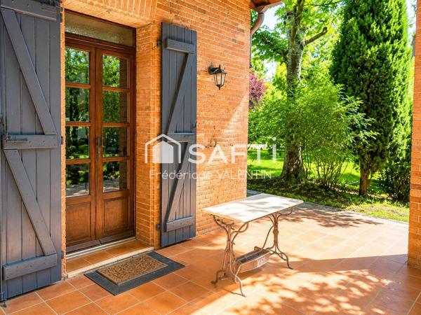 ROUFFIAC-TOLOSAN-Toulousaine 256 m² jardin et piscine
