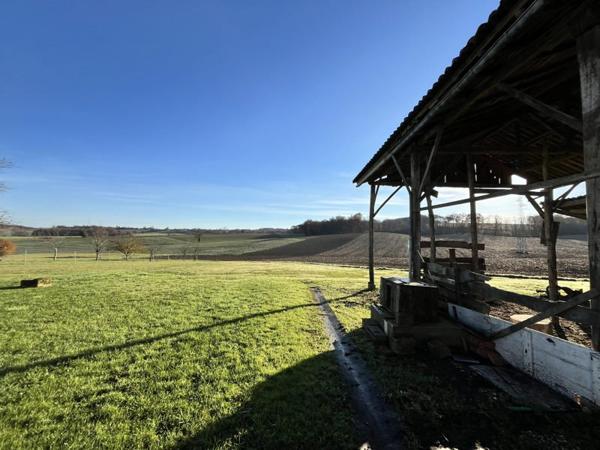 Maison à vendre 119 460 € Bors (Canton de Montmoreau-Saint-Cybard) 4 p 111 m² DPE E