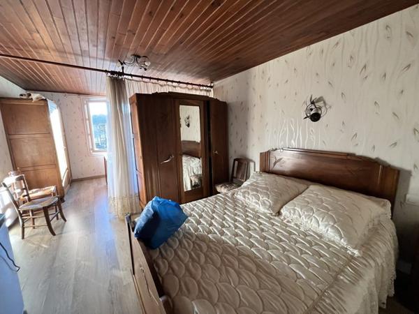 Maison à vendre 119 460 € Bors (Canton de Montmoreau-Saint-Cybard) 4 p 111 m² DPE E