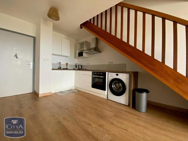 Appartement à louer 2 pièces 44.39m² Saint-Denis (97490)