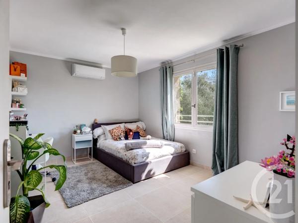 Maison à vendre  6 pièces - 153,91 m 2   VALBONNE  - 06